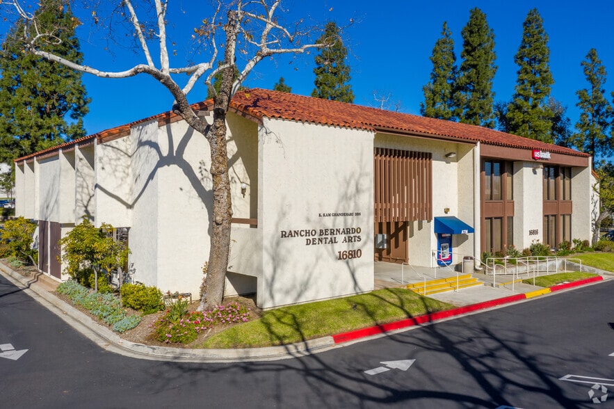 16810-16816 Bernardo Center Dr, San Diego, CA for lease - Building Photo - Image 1 of 10