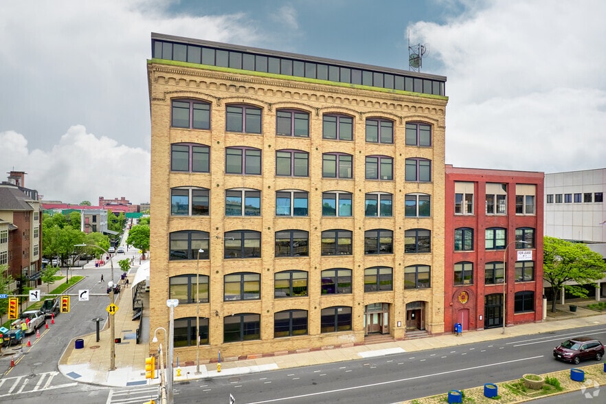 300 State St, Rochester, NY for lease - Building Photo - Image 2 of 10