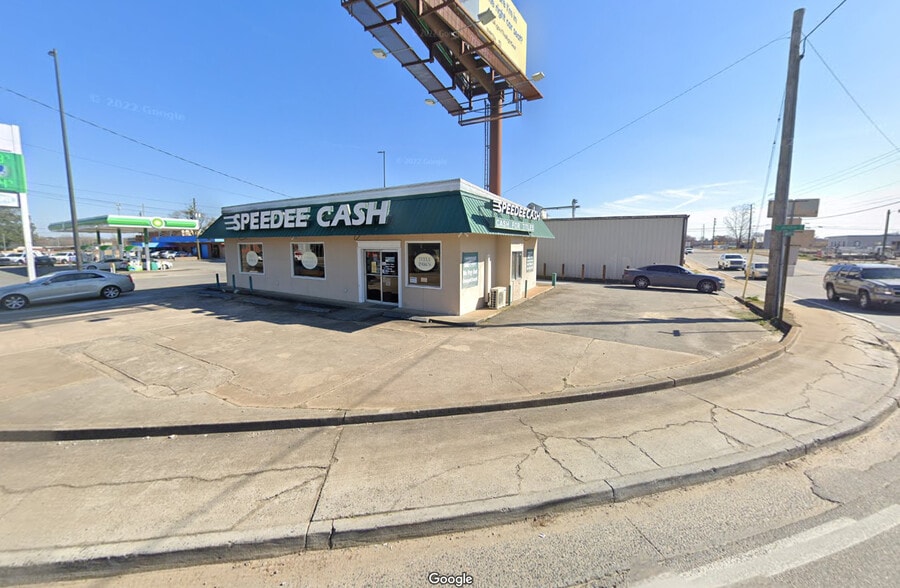 300 E Jackson St, Dublin, GA for sale - Building Photo - Image 2 of 4