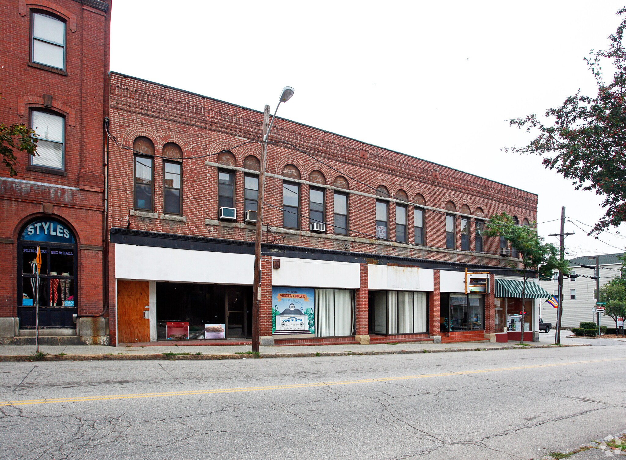 11 Central St, Southbridge, MA 01550 Retail for Lease