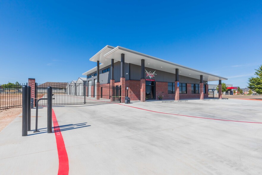 8205 Amarillo Blvd W, Amarillo, TX for lease - Building Photo - Image 1 of 12