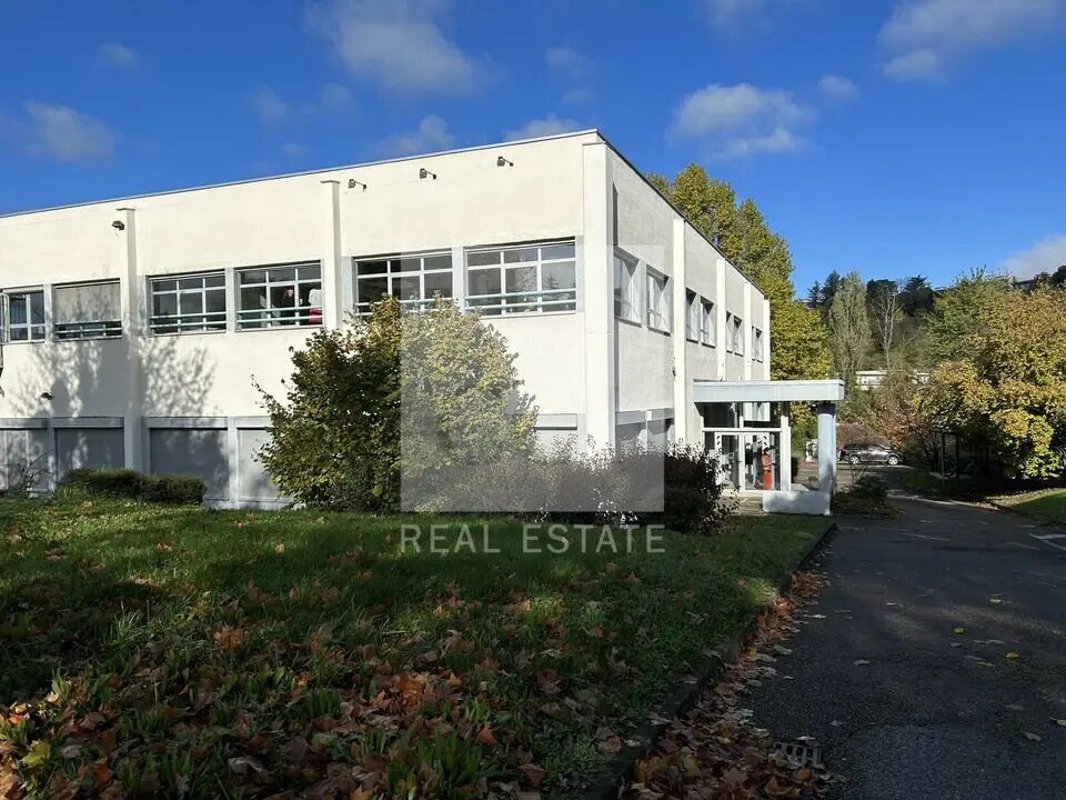 Office in Tassin-la-Demi-Lune for lease Building Photo- Image 1 of 12