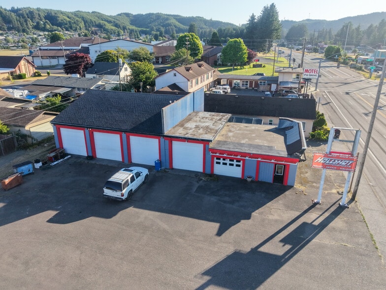 2150 Winchester Ave, Reedsport, OR for sale - Building Photo - Image 3 of 9