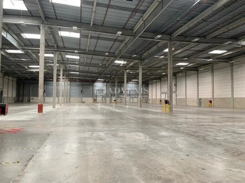 Industrial in Mer for lease - Building Photo - Image 1 of 5