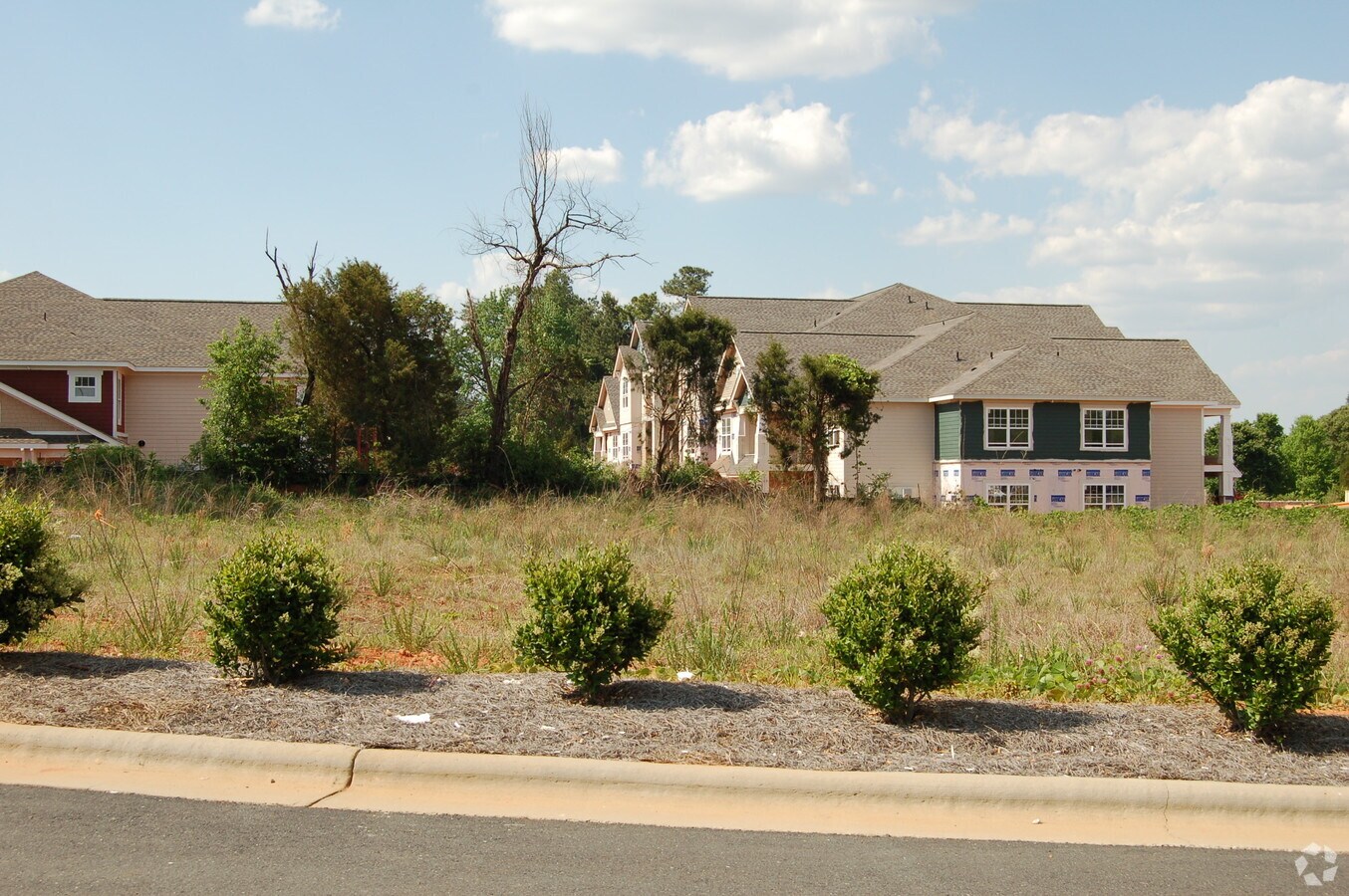 Sunset Rd, Charlotte, NC 28216