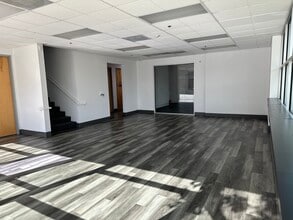 26475 Summit Cir, Santa Clarita, CA for lease Interior Photo- Image 2 of 13