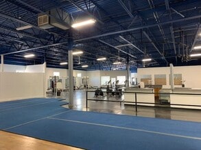 217 E 24th St, Holland, MI for sale Interior Photo- Image 2 of 6