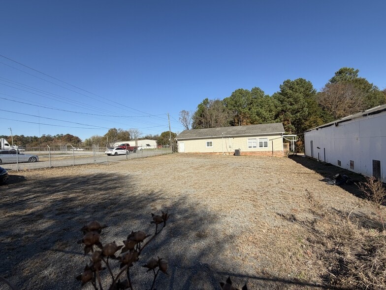 424 Mt Phillips St, Rock Hill, SC for lease - Building Photo - Image 3 of 5