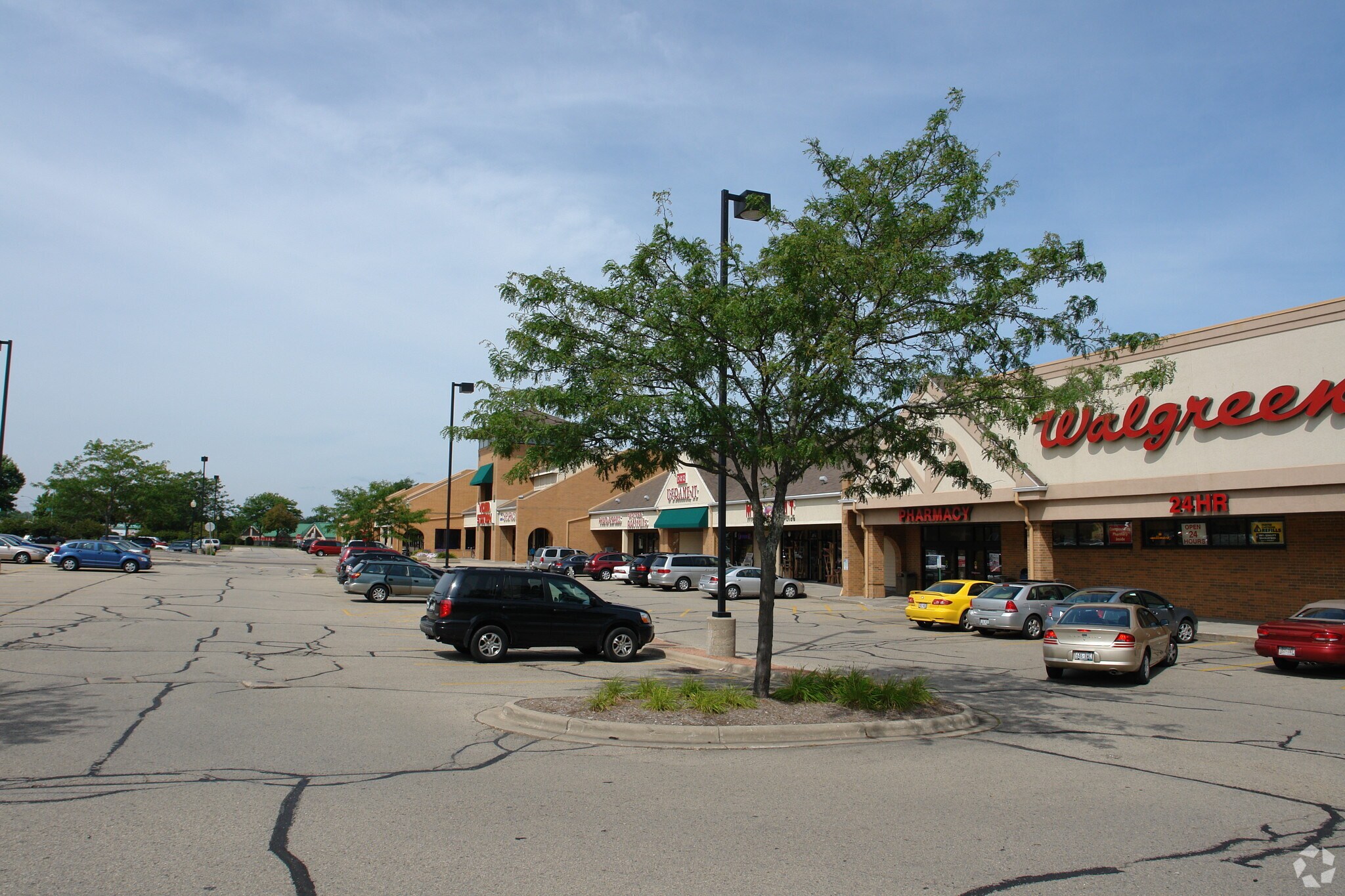 7836 Mineral Point Rd, Madison, WI for sale Primary Photo- Image 1 of 1