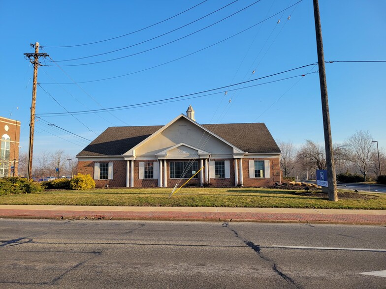 38201 Erie St, Willoughby, OH for lease - Building Photo - Image 3 of 3