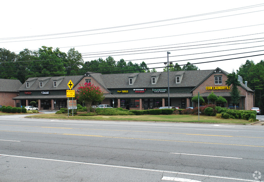 7875 Roswell Rd, Atlanta, GA for lease - Primary Photo - Image 1 of 4