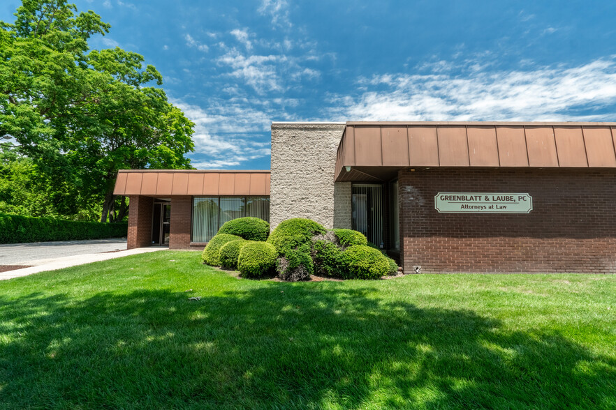 202 8th St, Vineland, NJ for sale - Primary Photo - Image 1 of 22