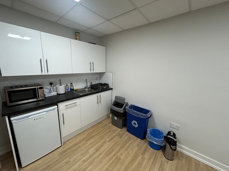 46 Castle St, Aberdeen for lease - Building Photo - Image 3 of 3