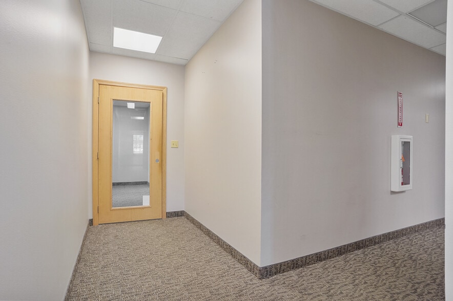 3333 Massillon Rd, Akron, OH for lease - Building Photo - Image 3 of 21