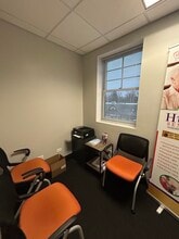 874 Green Bay Rd, Winnetka, IL for lease Interior Photo- Image 1 of 4