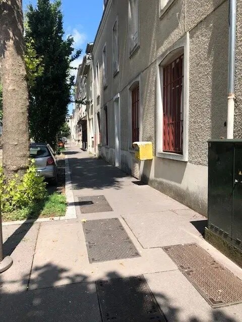 Office in Orléans for sale Building Photo- Image 1 of 6