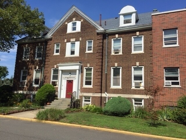 1241 Kennedy Blvd, Bayonne, NJ for sale - Primary Photo - Image 1 of 1