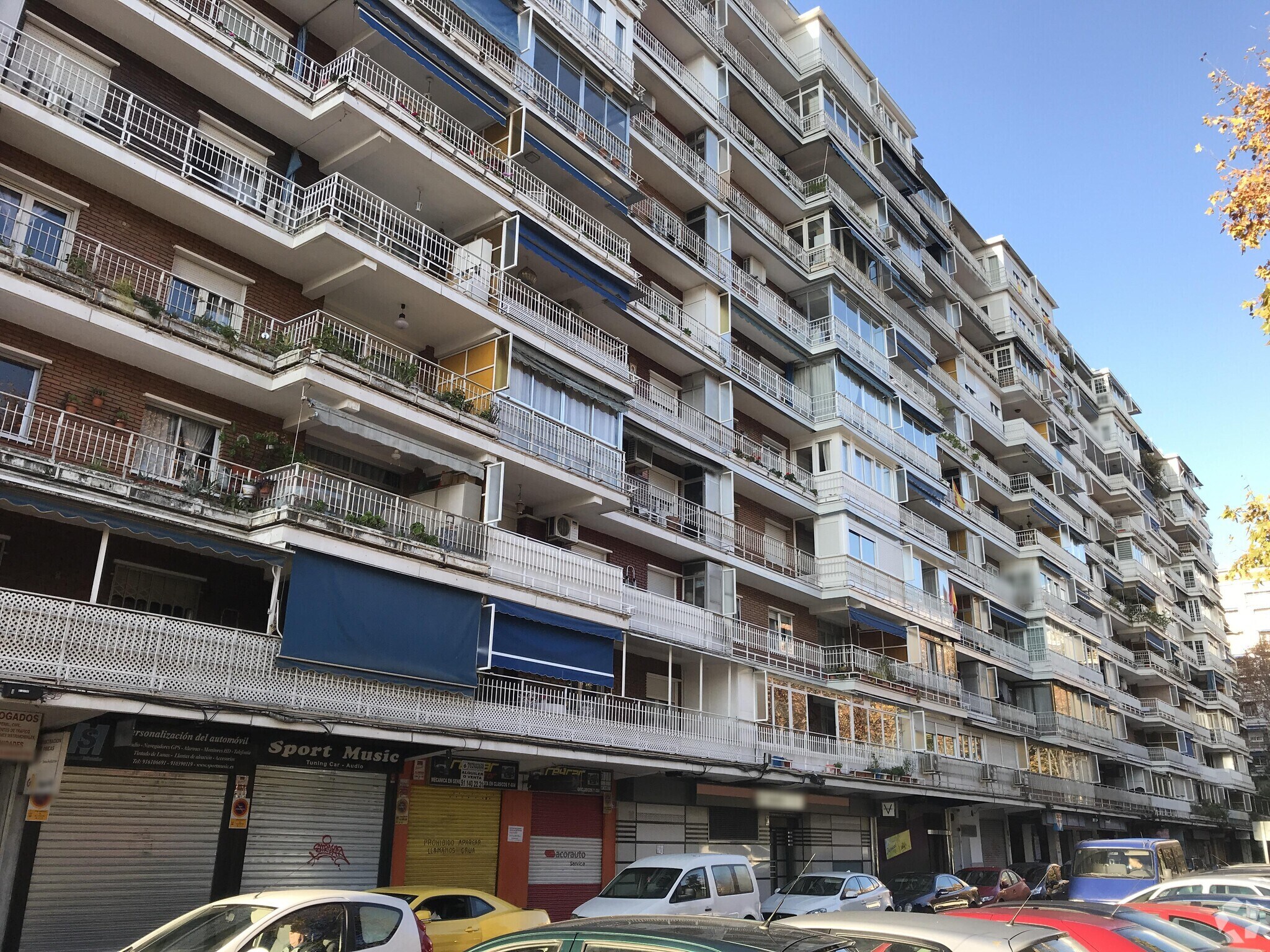 Multifamily in Alcorcón, Madrid for sale Building Photo- Image 1 of 2
