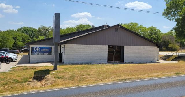 305 W 1st St, Justin, TX for lease - Building Photo - Image 2 of 8