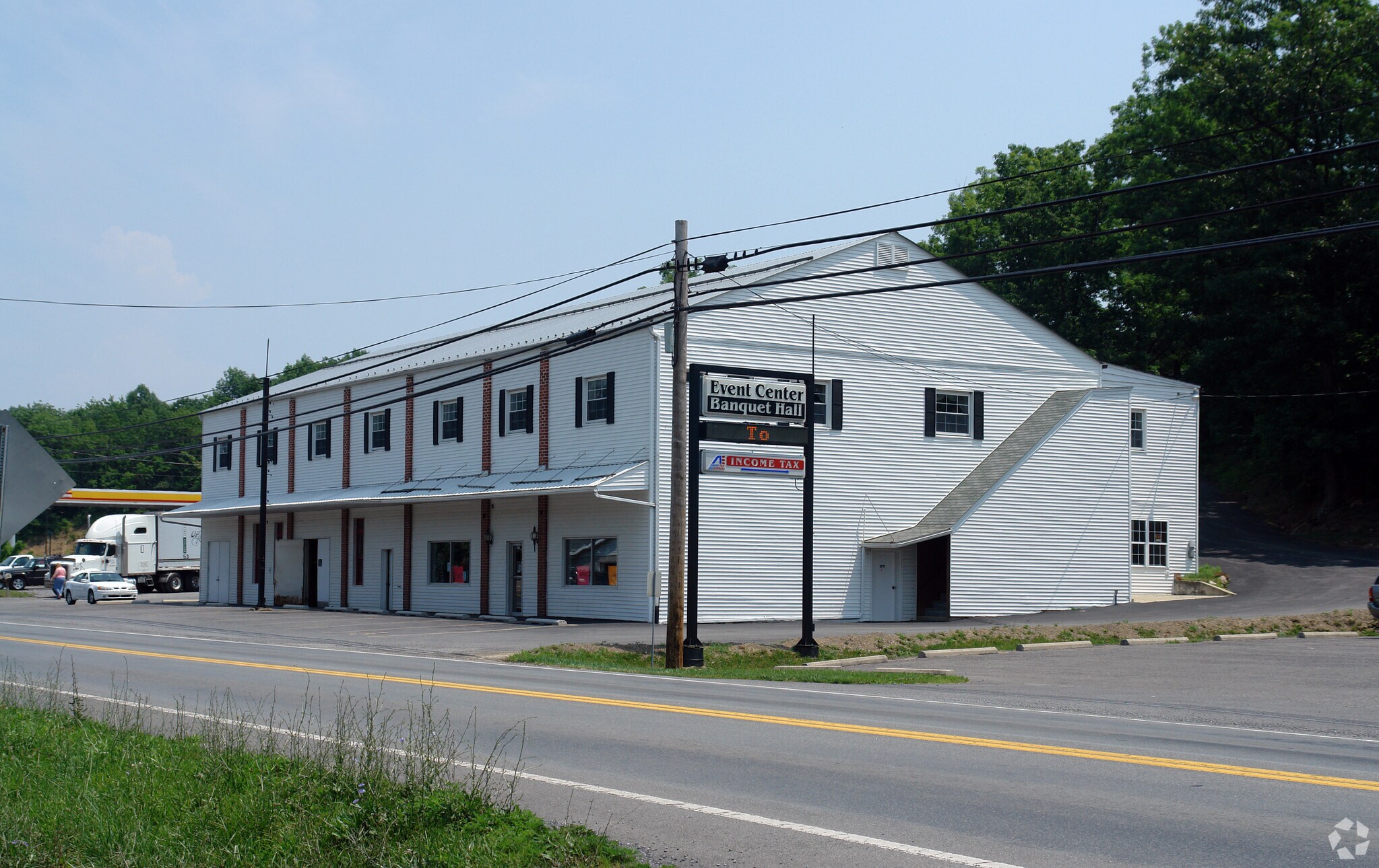 2525 Valley Rd, Berkeley Springs, WV for sale Primary Photo- Image 1 of 1