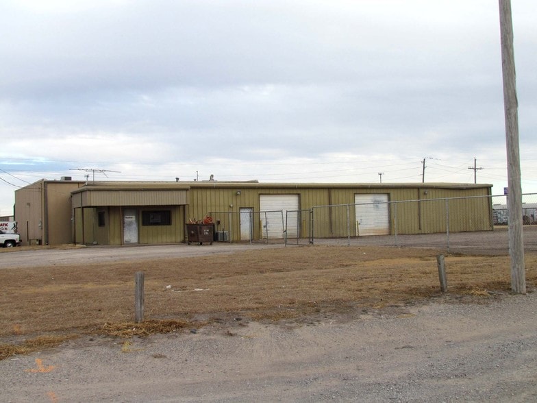11 SE I Ave, Lawton, OK for lease - Building Photo - Image 2 of 3