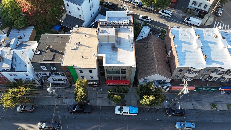 97 Victory Blvd, Staten Island, NY for sale - Building Photo - Image 3 of 37