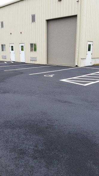 837 Upper Union St, Franklin, MA for lease - Building Photo - Image 2 of 16