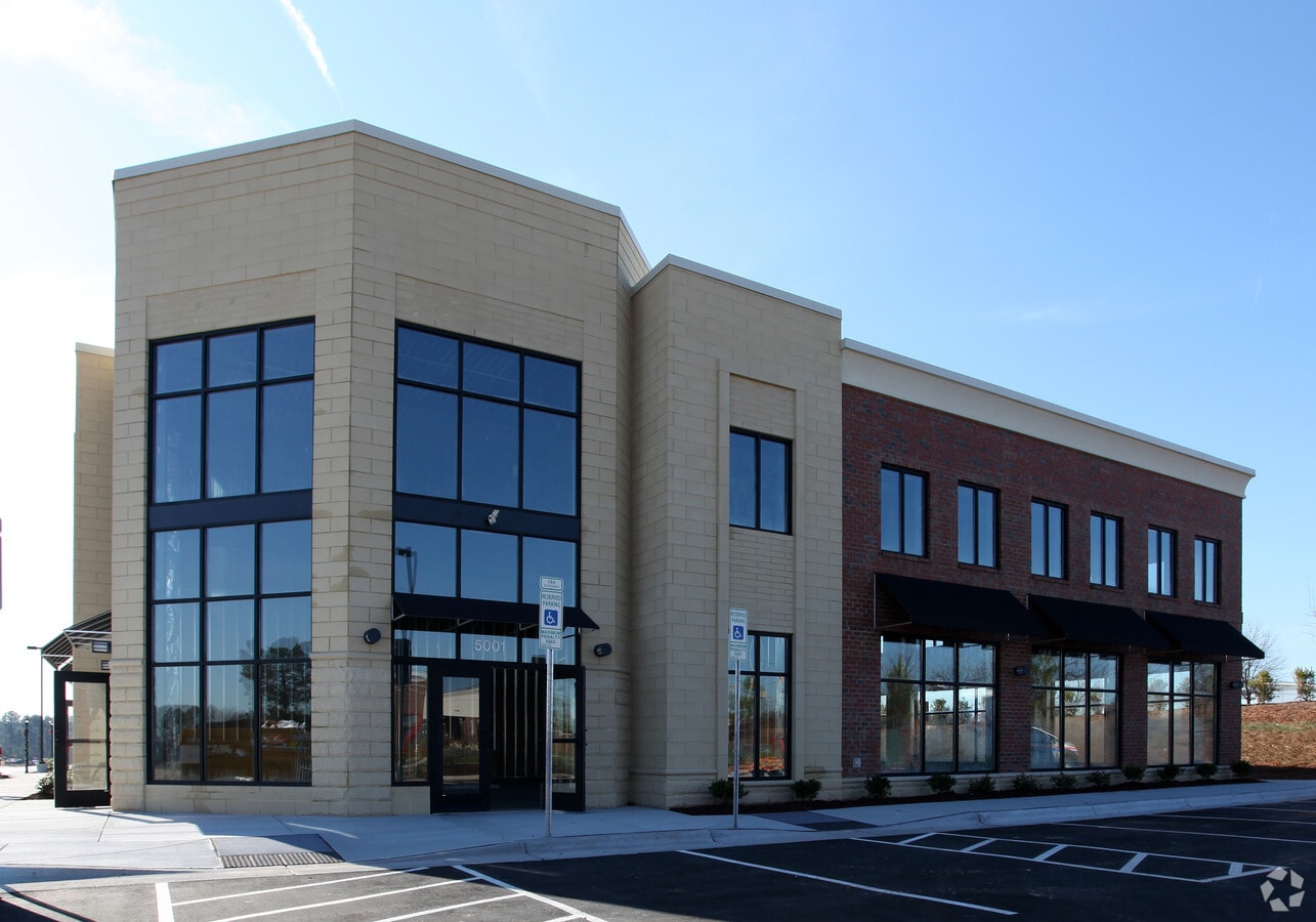 50015015 Winston Hill Dr, Cary, NC 27513