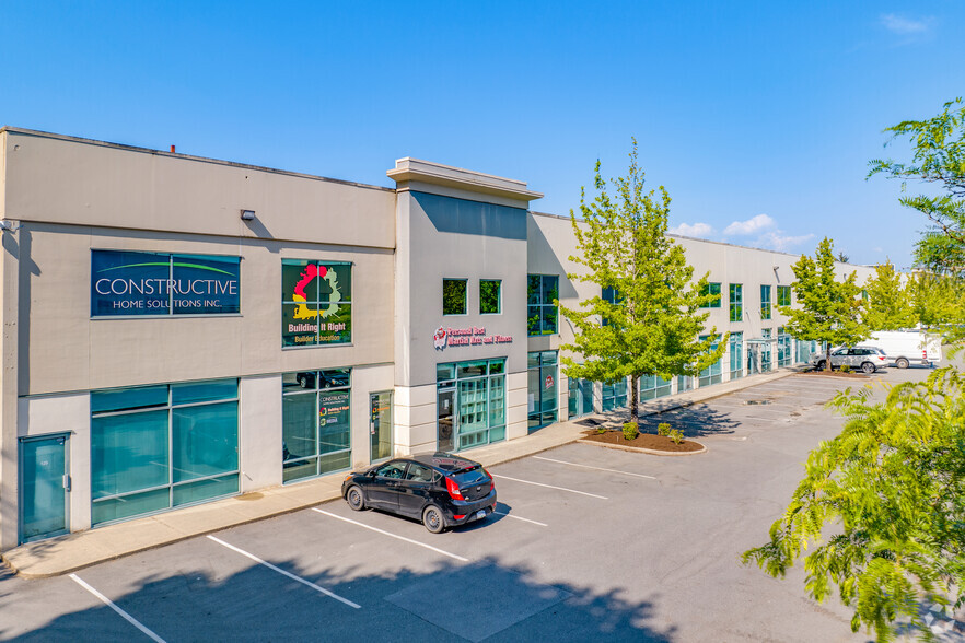 1647 Broadway St, Port Coquitlam, BC for lease - Building Photo - Image 2 of 5