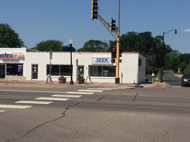 4056 NE Central Ave, Minneapolis, MN for lease - Building Photo - Image 1 of 4