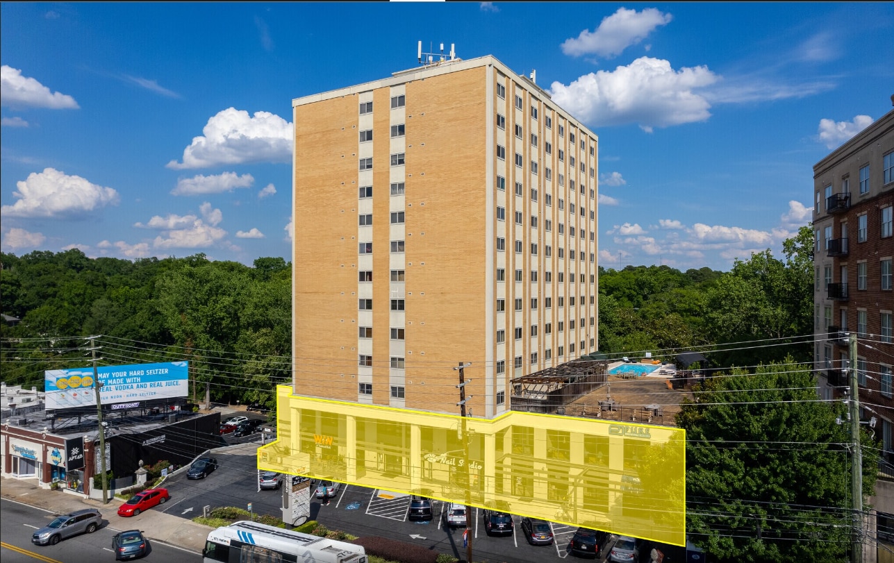 2285 Peachtree Rd NE, Atlanta, GA for lease Interior Photo- Image 1 of 9