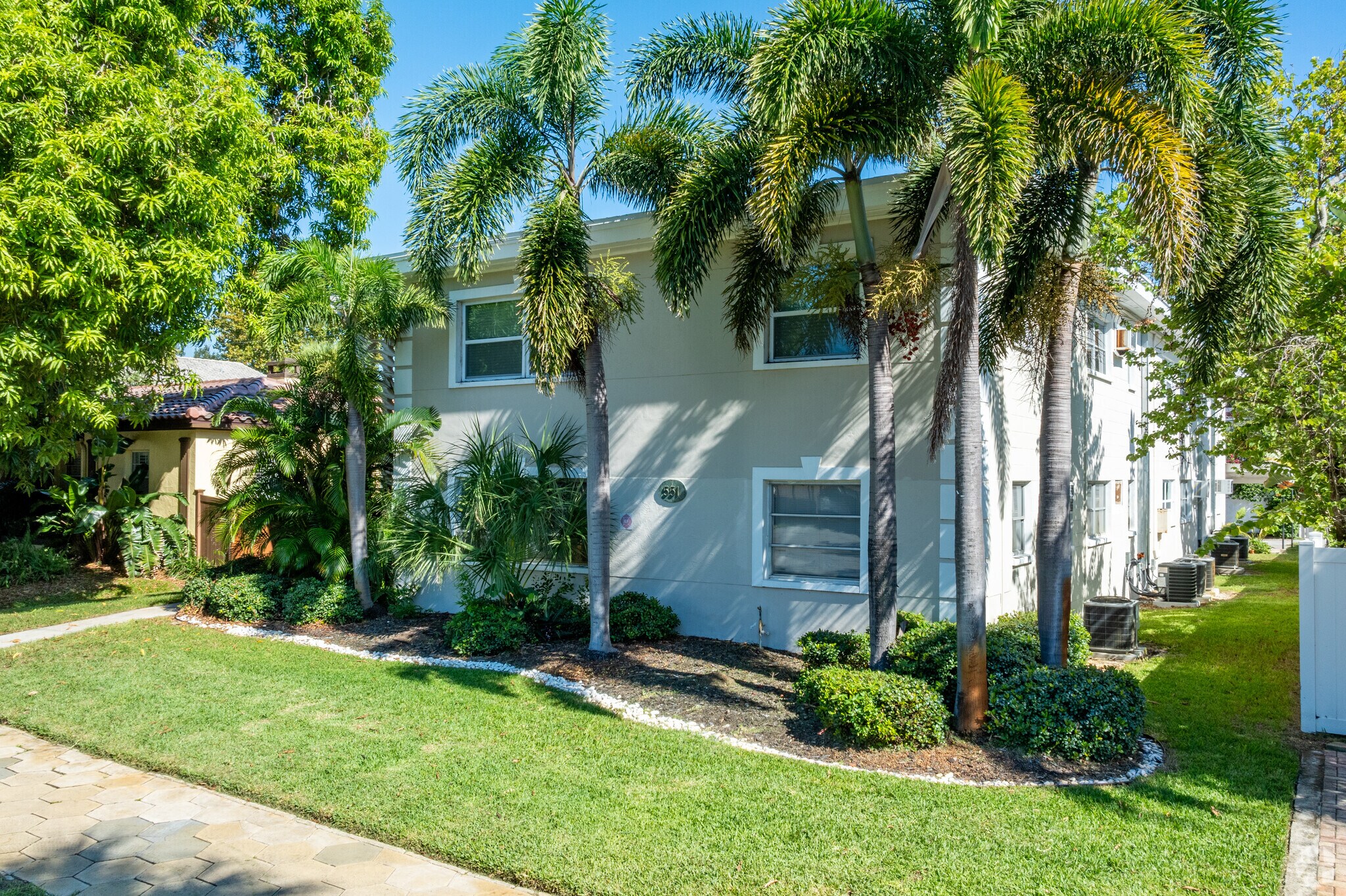 551 12th Ave NE, Saint Petersburg, FL for sale Primary Photo- Image 1 of 1