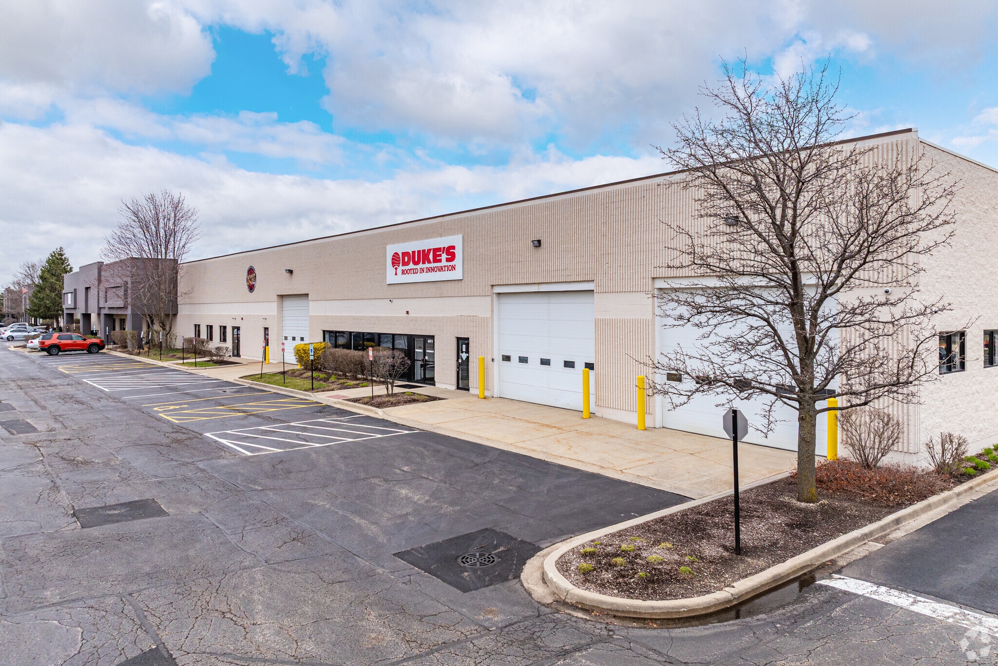400-440 Airport Rd, Elgin, IL for lease Primary Photo- Image 1 of 11
