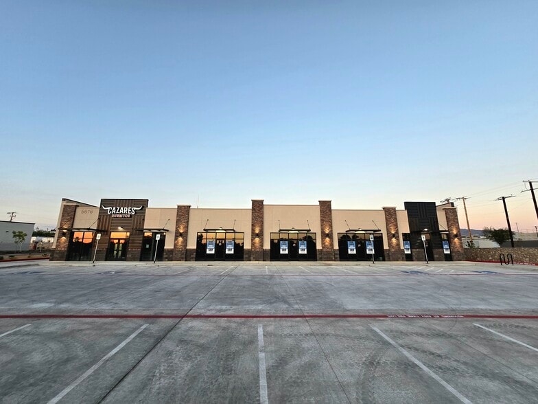 5616 Doniphan Dr, El Paso, TX for lease - Building Photo - Image 2 of 7