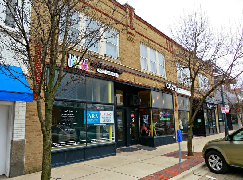 1016 Davis St, Evanston, IL for lease - Building Photo - Image 2 of 12