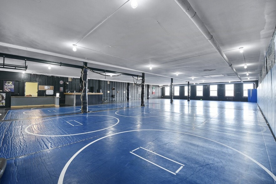 1908 State St, Granite City, IL for sale - Interior Photo - Image 3 of 8