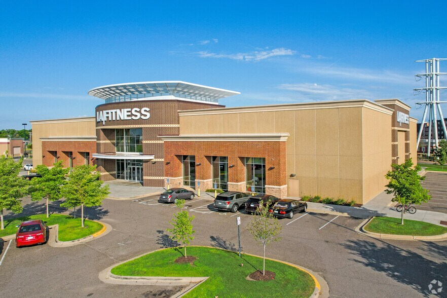 1500 Shingle Creek Dr, Brooklyn Center, MN for sale - Primary Photo - Image 1 of 1