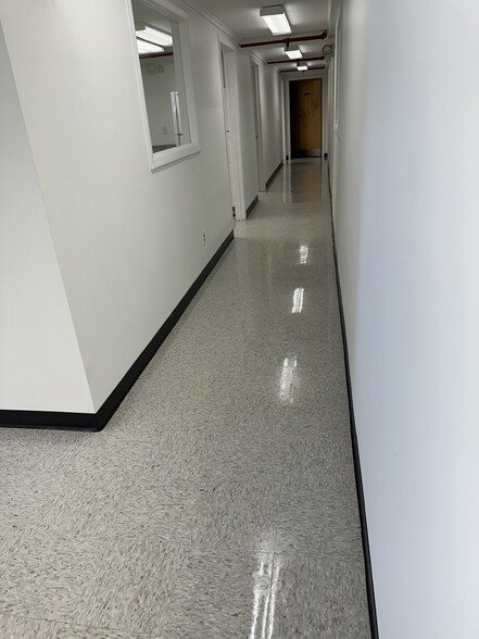 53 Thomas Rd, Hawthorne, NJ for lease - Building Photo - Image 3 of 8