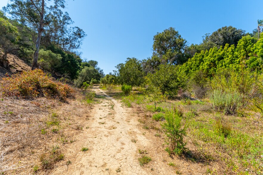 543 Arroyo Ave, Santa Barbara, CA for sale - Building Photo - Image 3 of 27