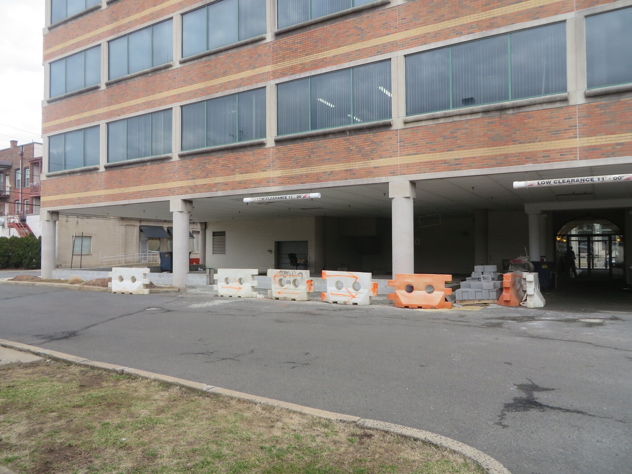 50 Division St, Somerville, NJ 08876 Post Office Plaza