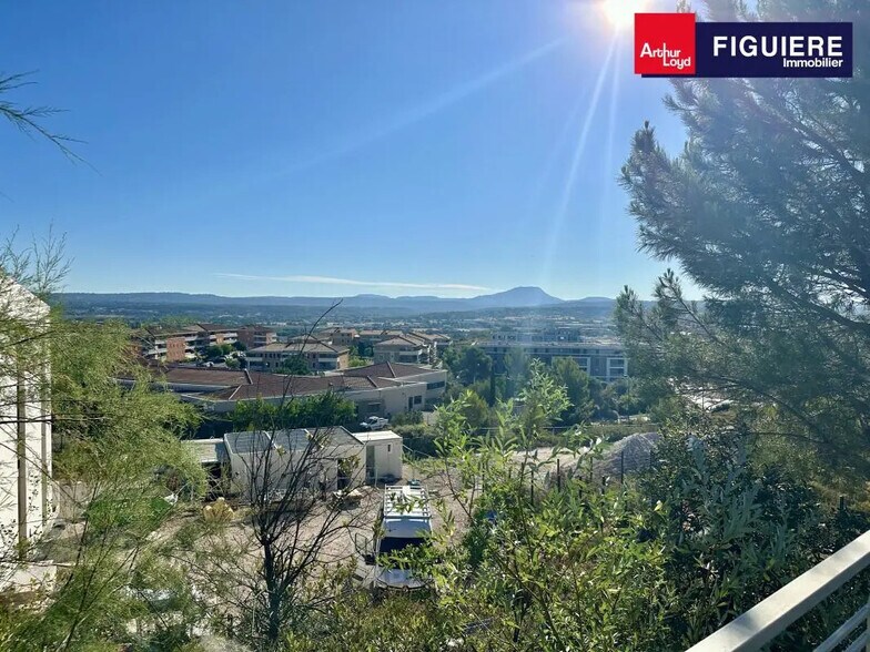 Office in Aix-en-Provence for lease - Building Photo - Image 2 of 10