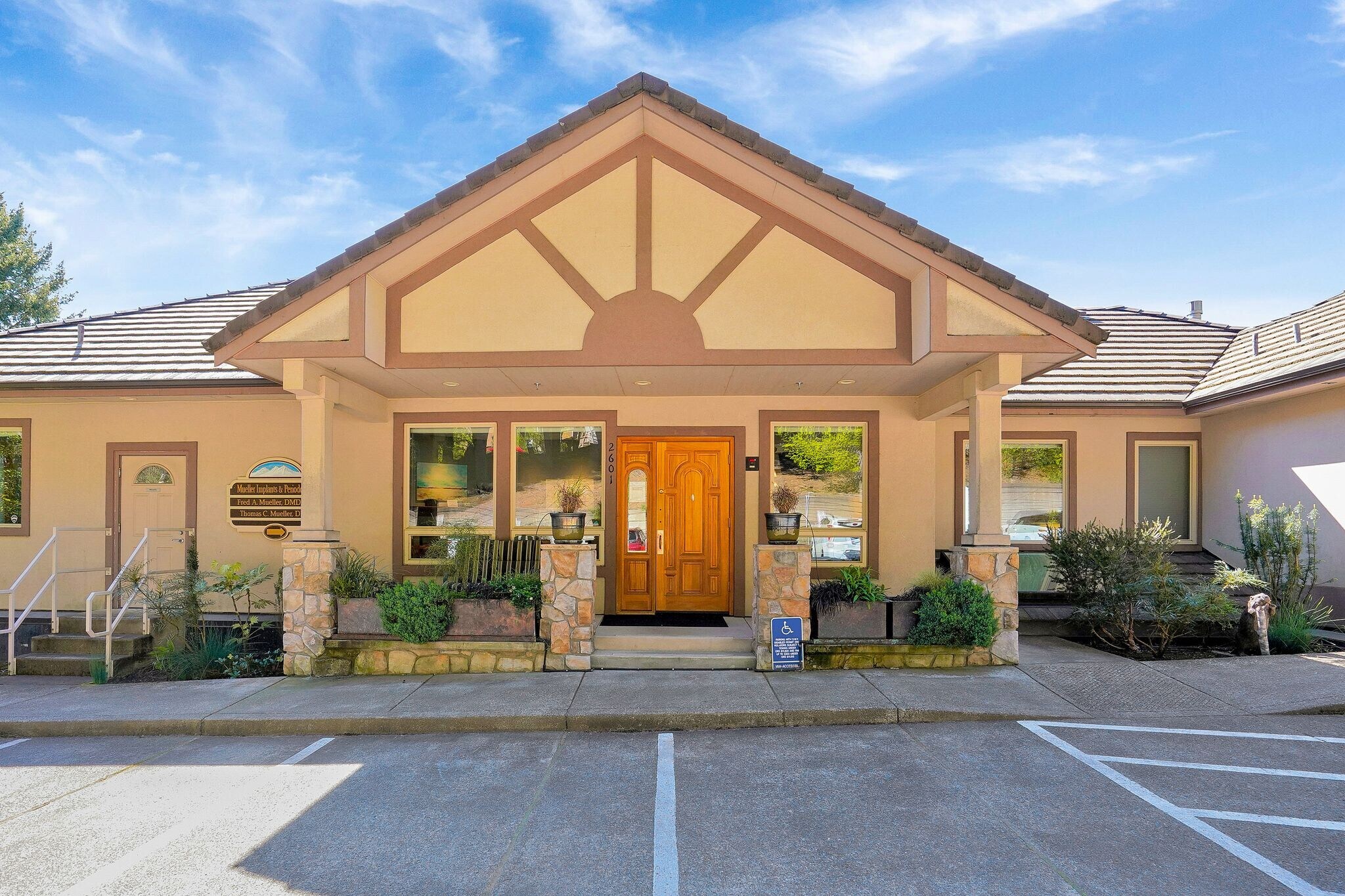 2601-2605 NW Rolling Green Dr, Corvallis, OR for lease Building Photo- Image 1 of 12