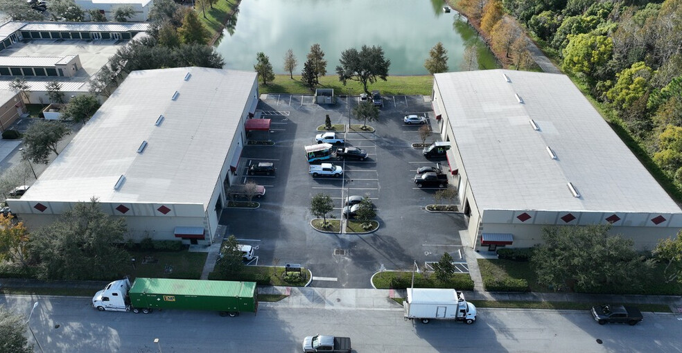 5014 Forsyth Commerce Rd, Orlando, FL for lease - Building Photo - Image 1 of 5