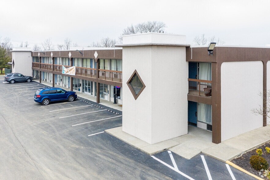 385 Cherry Blossom Way, Georgetown, KY for sale - Primary Photo - Image 1 of 1