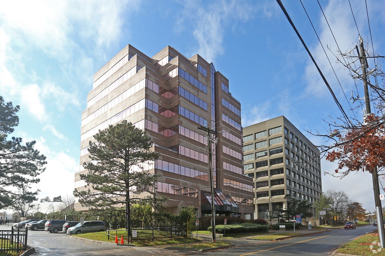 255 Duncan Mill Rd, Toronto, ON M3B 3H9 255 Duncan Mill Rd, Toronto, ON M3B 3H9