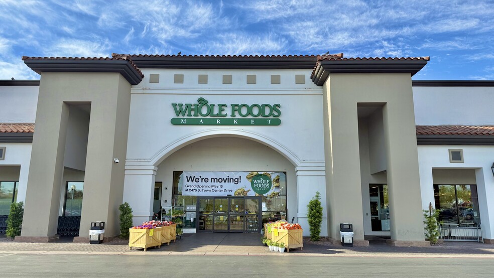 8825-8975 W Charleston Blvd, Las Vegas, NV for lease - Building Photo - Image 3 of 22