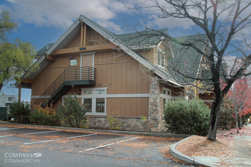 850 SW 7th St, Redmond, OR for lease - Building Photo - Image 2 of 3
