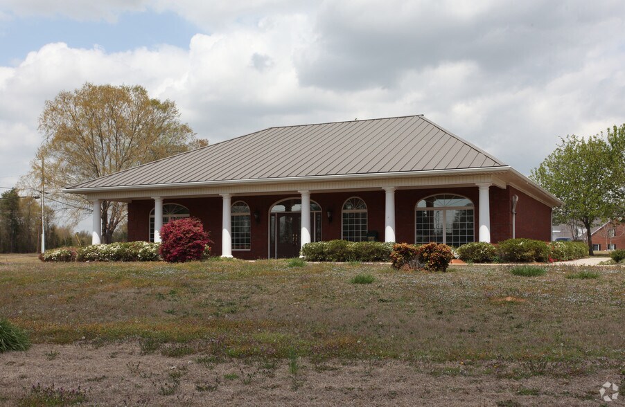 600 Chandler St, Hartwell, GA 30643