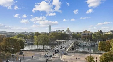 1 Avenue Franklin D. Roosevelt, Paris, PAR - AERIAL map view