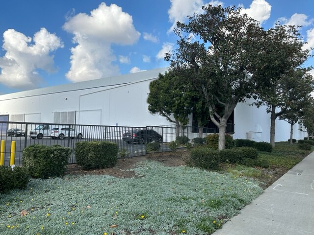 1837 E Martin Luther King Jr Blvd, Los Angeles, CA for lease - Building Photo - Image 1 of 6